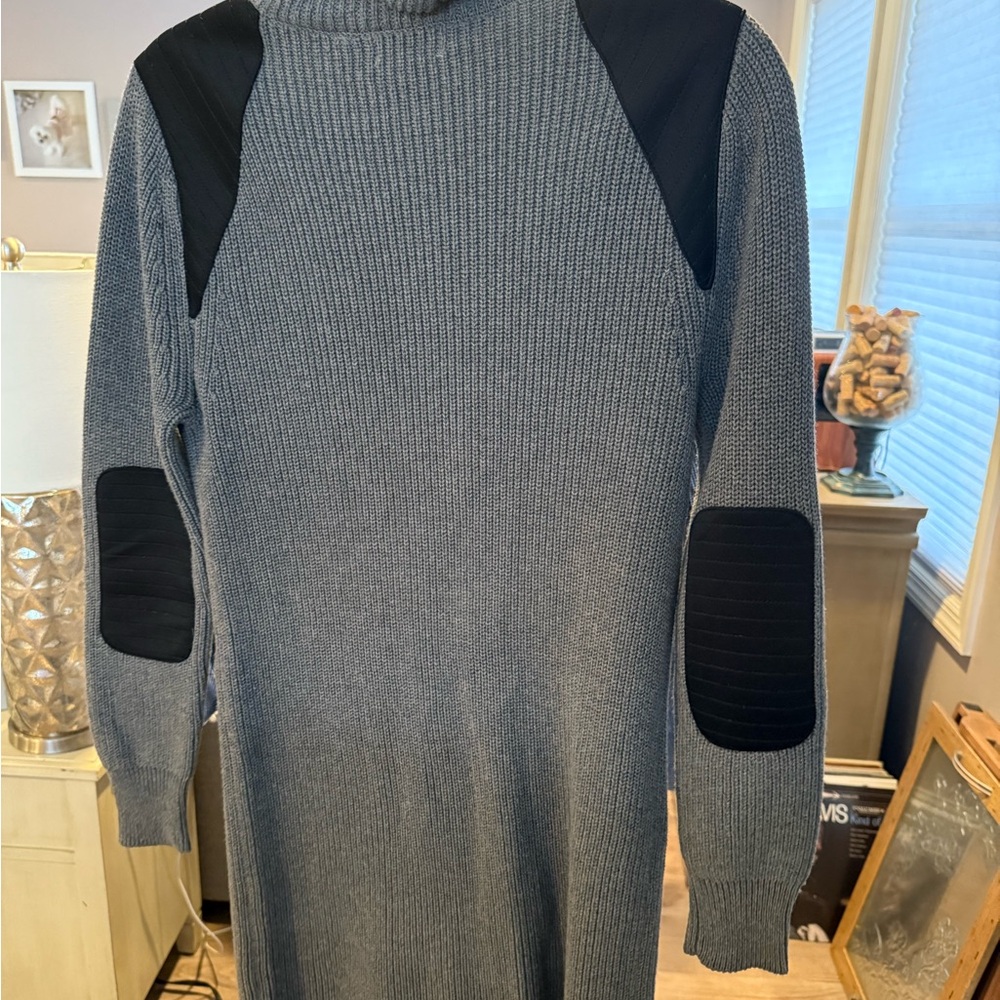Gray and Black Ribbed Knit Dress - Picture 2 of 2